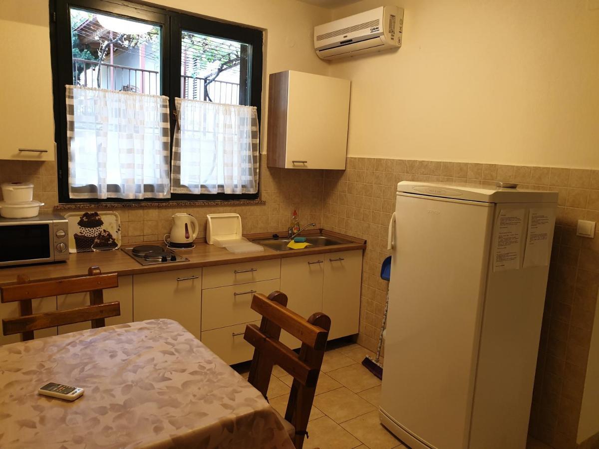 Apartment Lavanda Starigrad Paklenica Exterior photo
